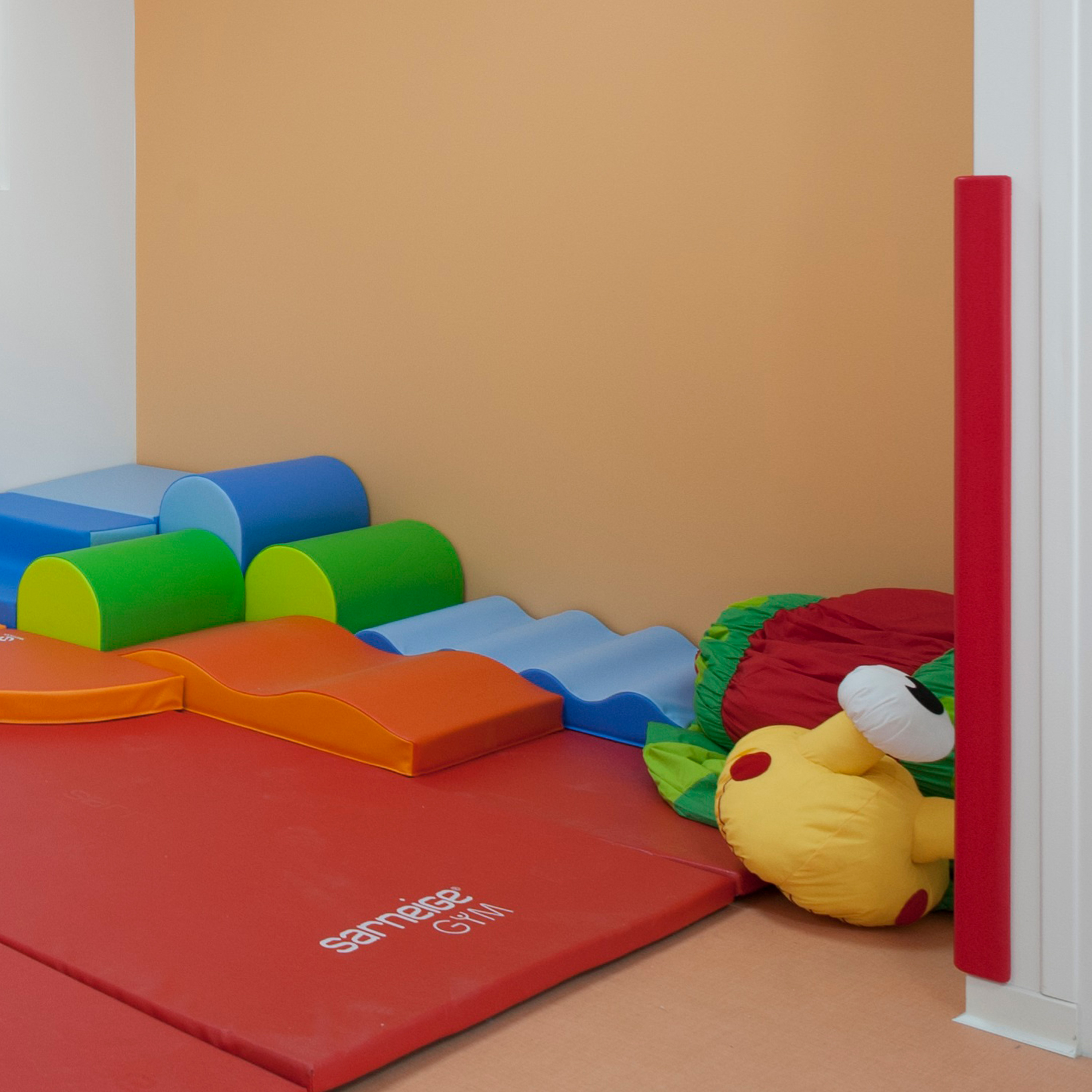 XPLKQXE Schützender Kantenschutz, Glatt 6,5 Fuß Sicherheit Schaumstoff  Polsterung, Zuhause Büro Selbstklebend Möbel Randstreifen (Farbe : Orange,  Größe : 5m) : : Baby