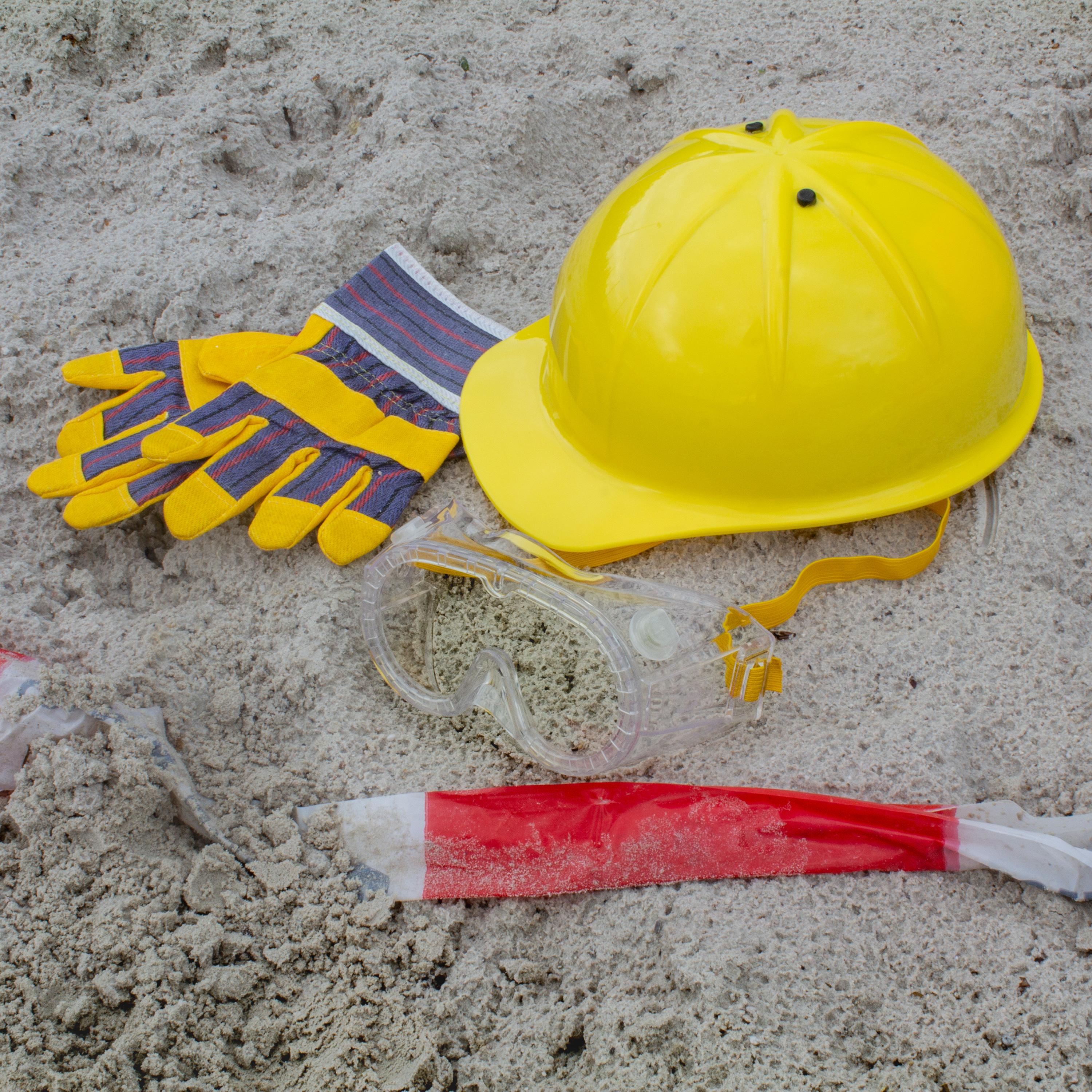 Bau Set Bauarbeiterset Säge Handschuhe Schutzbrille Helm Spielzeug für Kinder 
