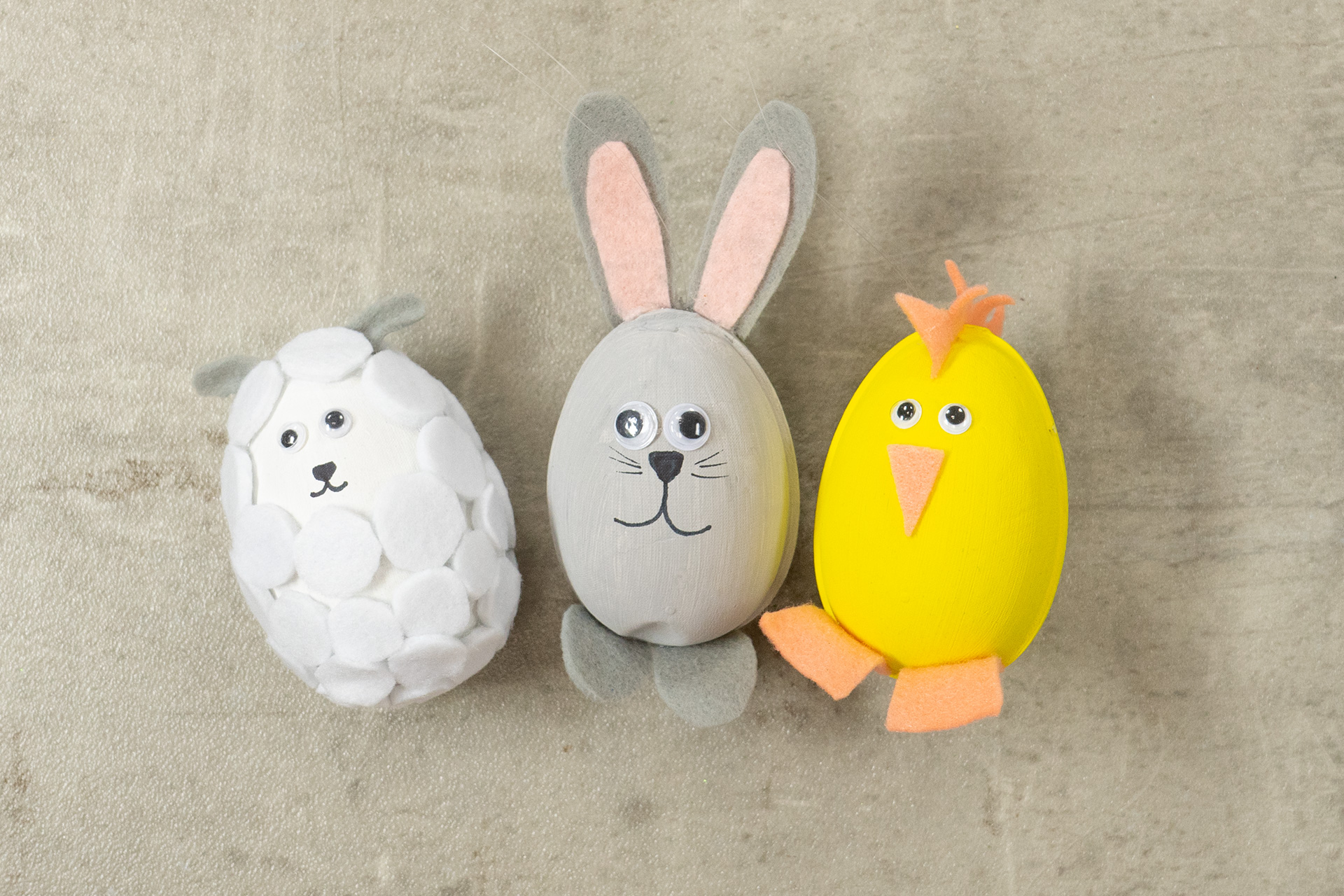 Oster-Figuren aus Pappmaché-Eiern Fertig!